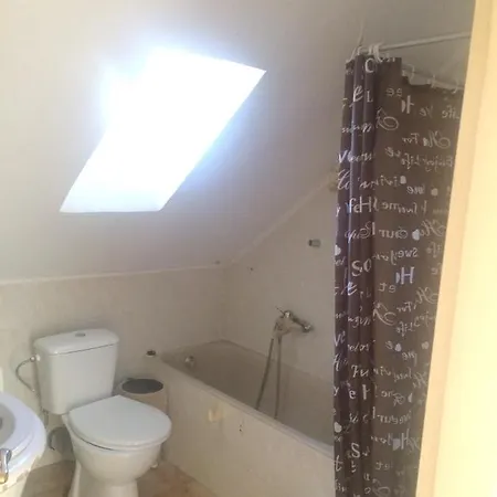 With 2 Bedrooms In πεpαία With Wifi *