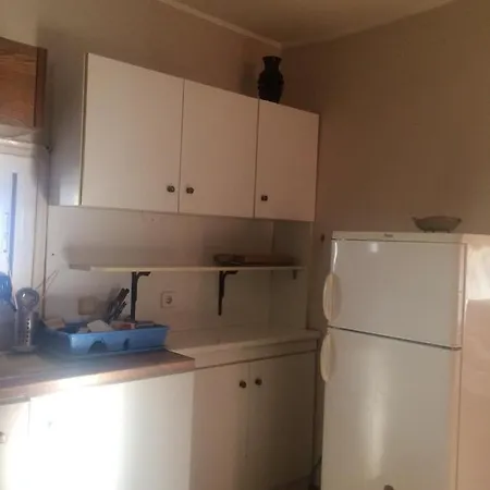 With 2 Bedrooms In πεpαία With Wifi Peraía
